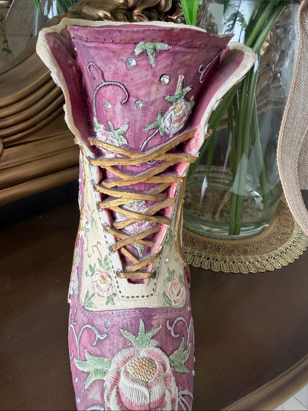 Floral Embroidered Victorian-Style Lace-Up FLOWER VASE. Super cute . - Picture 2 of 7
